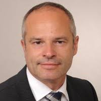 30+ "Oliver Back" profiles