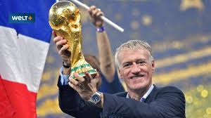 They are playing, ousmane loses. Gmurl9kzo31qgm