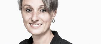 Manuela Matthews's Instagram, Twitter & Facebook