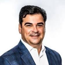 Randall Bayne's Instagram, Twitter & Facebook