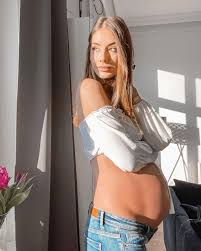 Olya sharypova alleges domestic abuse. Alexandra Zverev S Pregnant Ex Girlfriend Brenda Patea Says She Has No Contact With The Tennis Star 9celebrity