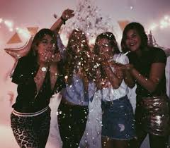 Birthday Party Birthday Photoshoot Ideas With Friends Super Party Friends Tumblr Fun Ideas Friends Photography Friend Tumblr Birthday Photoshoot