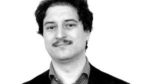 Wirtschaftsjournalist:in