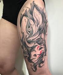 Tattoo artist Nomi Chi 