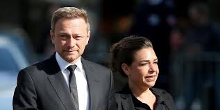 Januar 1979 in wuppertal) ist ein deutscher politiker der freien demokratischen partei (fdp) und seit dem 7. Christian Lindner Und Ehefrau Dagmar Rosenfeld Haben Sich Getrennt Express De