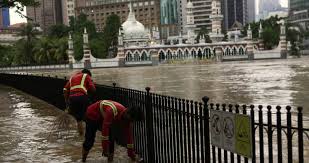 Banjir malaysia hari inibanjir kilat di kuala lumpurkesesakan lalu lintas berlaku di sekitar ibu negara petang ini selepas beberapa lokasi dilanda banjir. Ibu Kota Dilanda Banjir Kilat Metrotv