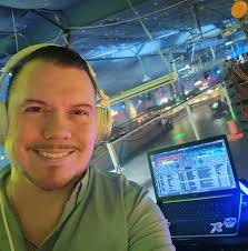 Watch the New Trailer for #SmurfsMovie featuring the new song “Friend of  Mine” by Rihanna. Song from the film soundtrack out Friday. Pre-order now:  smurfsmovie.lnk.to/friendofmine #SmurfsMovie