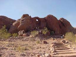 Papago Park Hole In The Rock Phoenix Az Easy Hike For The Kids Arizona Adventure Places To Go Favorite Places