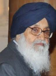Former Punjab CM Parkash Singh Badal returns Padam Vibhushan award to  protest betrayal of farmers