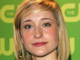 Allison mack is a 38 year old american actress. Allison Mack Arrested On Allegation Of Involvement In Alleged Sex Cult