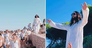 Jared Leto's Cult: Exploring the Echelon and Their Devotion – Thothub