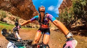 Cecilia Sopeña, lactriu porno que desafia la Titan Desert