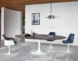 Dining Room With Saarinen Oval Pedestal Table And Tulip Chairs Tulip Dining Table Oval Tulip Dining Table Saarinen Dining Table