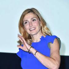 La dernière modification de cette page a été faite le 8 mai 2020 à 22:09. Julie Gayet Ce Plaisir Qu Elle A Garde De Ses Grossesses Gala