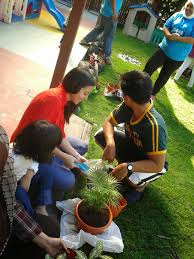 Penyertaan ibu bapa dalam intervensi awal adalah penglibatan berasaskan rumah dan bertindak sebagai peserta dan penyokong. Panduan Asuhan Dan Didikan Kanak Kanak Pentingnya Penglibatan Ibubapa Di Taska Tadika