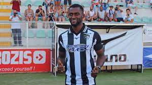 Japan international shoya nakajima is set to join premier league side wolves from portimonense, the portugese club's chairman rodiney sampaio said on thursday. The Rise And Fall Of Jackson Martinez As He Signs For Portimonense As Com