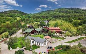 Dinspre braşov, prin tg secuiesc e85: Complex Turistic Casa Creanga Home Facebook