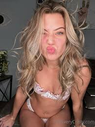 Avery Cristy Only fans