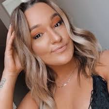 Amber Cannon's Instagram, Twitter & Facebook