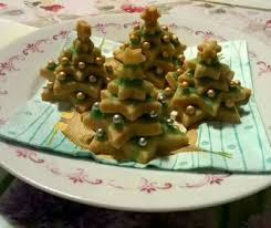 My husband is irish so i thought i would bring a little tradition to our home and he absolutely loves these! Irish Shortbread Christmas Tree Cookies Gemma S Bigger Bolder Baking