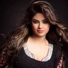 Meera Chopra Biography Wiki Twitter Movies Sister Meera Chopra And Priyanka Chopra Facebook Family I Indian Film Actress Actress Priyanka Chopra Chopra