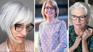 Découvrez les coupes de cheveux courtes pour femme de 60 ans avec lunettes
