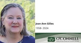 Ann Oconnell's Instagram, Twitter & Facebook