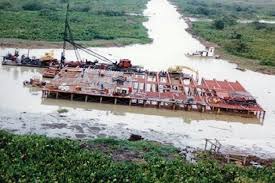 Resultado de imagen para imagenes de extractivismo colombia