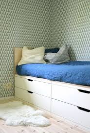 Creeer Een Bed Met Een Ikea Ladekast Inrichting Huis Com Bed Zelf Maken Ikea Bed Ikea
