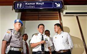 Ap ii awasi jasa angkut bandara cengkareng agar tak minta uang tip | merdeka.com : Gaji Porter Bandara Di Solo Rute Khusus Bst Koridor 1 Pemerintah Kota Surakarta Selain Terorganisasi Di Bawah Anak Perusahaan Angkasa Pura Helper Dipastikan Gratis Movie Oasis