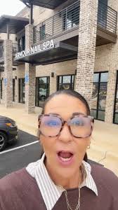 Does anywhere in WR do brunch w/bottomless mimosas