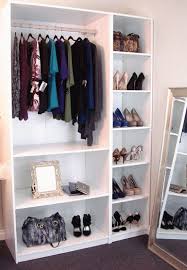 Cooler Offener Diy Kleiderschrank Mit Viel Platz Und Stauraum Fur Kleidung Schuhe Und Alle Fashion Pieces Closet Bedroom Bedroom Closet Shelves Diy Wardrobe