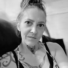 What are the best zoos around here? Willing to travel up to like 2 hours  away. Bonus points if they have elephants and giraffes lol