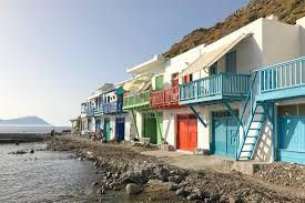 Ausflüge und kulturelles, alle strände im überblick und viele insidertipps. Sarakiniko Beach Mondlandschaft Auf Milos Griechenland Travel On Toast