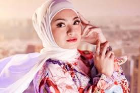 Download video viral nathalie holscher 20 detik. Unggah Foto Hasil Usg Nathalie Holscher Masih Nggak Menyangka Dirinya Hamil