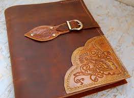 For a new husband who is not sure what to give his new bride, here are a few ideas. 5 Traditional Paper Anniversary Gift Ideas For Her Paper Anniversary By Anna V