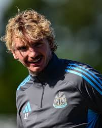 Former Newcastle defender Olivier Bernard has been speaking exclusively to  nufc.co.uk, with the Frenchman praising United's current squad ahead of  their trip to Arsenal and reminiscing