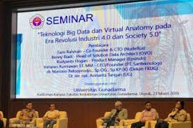 Kesuksesan sebuah negara dalam menghadapi revolusi industri 4.0 tantangan berikutnya adalah rekonstruksi kurikulum pendidikan tinggi yang responsif terhadap revolusi industri juga diperlukan, seperti desain ulang kurikulum dengan pendekatan human digital dan keahlian berbasis digital. Gunadarma Siap Hadapi Revolusi Industri 4 0 Antara News