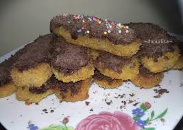Nggak kebayang deh, gimana jadinya dunia ini tanpa gorengan, pasti terasa hampa, seperti hidupku tanpamu. Cara Membuat Pisang Goreng Krispy Kriuk Topping Coklat Yang Enak