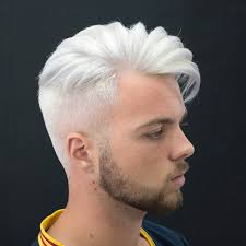 Vous remarquerez que autour des oreilles il y a comme des ombres ou tâches, que certains prennent comme un raté de dégradé ! Coiffure Homme 2018 Printemps Ete Les Tendances Capillaires A Adopter