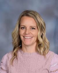 Kelli Whitney's Instagram, Twitter & Facebook