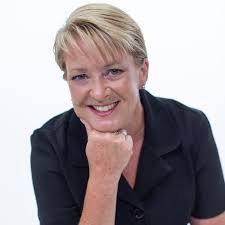 Lori Power's Instagram, Twitter & Facebook