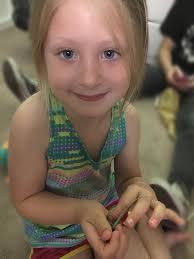 A snake hypnotizes Claudette ￼