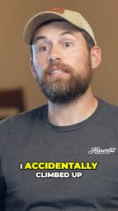 Close call between hunters