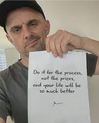 Daisy Jaquez's Instagram, Twitter & Facebook