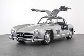 It made its debut at a time in history when people were looking for things that gave them hope that despite the wars and depression that life was going to get a great deal better, and that the ugliness of the previous decades. Mercedes Benz 300 Sl Gullwing Classics Brabus