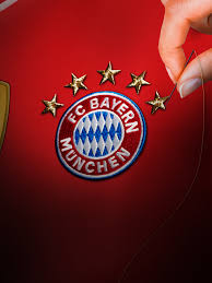 The modern version of the crest has changed from the 1954 version in several steps. Looking Forward To A Fifth Star Fc Bayern