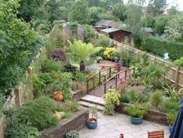Cool 54 Amazing Garden Design Ideas For Making Your Page More Beautiful More At Https Decoratrend Com 201 Narrow Garden Garden Design Small Yard Landscaping