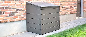 Browse 274 photos of garbage can enclosure. Diy Outdoor Garbage Bin 100 Things 2 Do