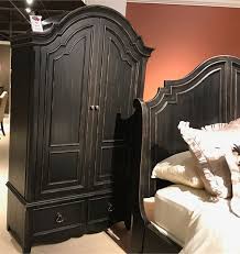 Stop in our showroom in portage, michigan to see all that we have to offer! Chesapeake Sleigh Bed 6 Piece Bedroom Set In Wire Brushed Antique Black Finish By Liberty Furniture 493 Br Qsldmn